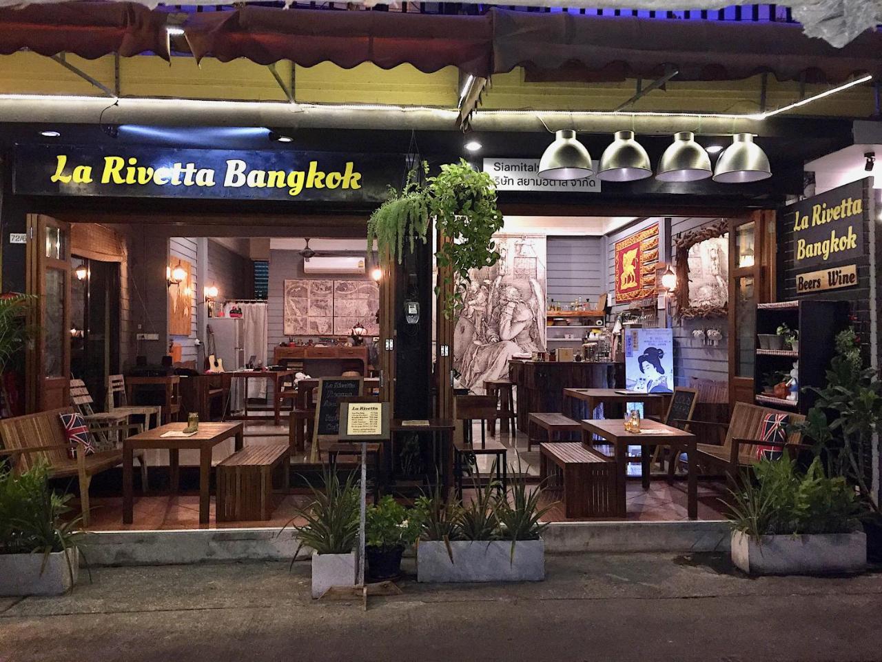 La Rivetta Bangkok Hostel Exterior photo