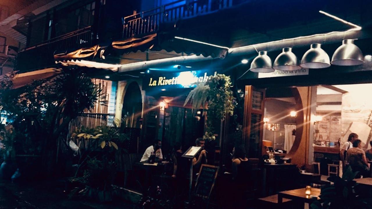 La Rivetta Bangkok Hostel Exterior photo